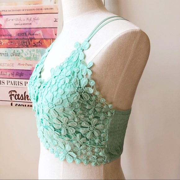 Floral Lace Eyelet Padded Bratelle Top in Pistachio Mint - Picture 4 of 8